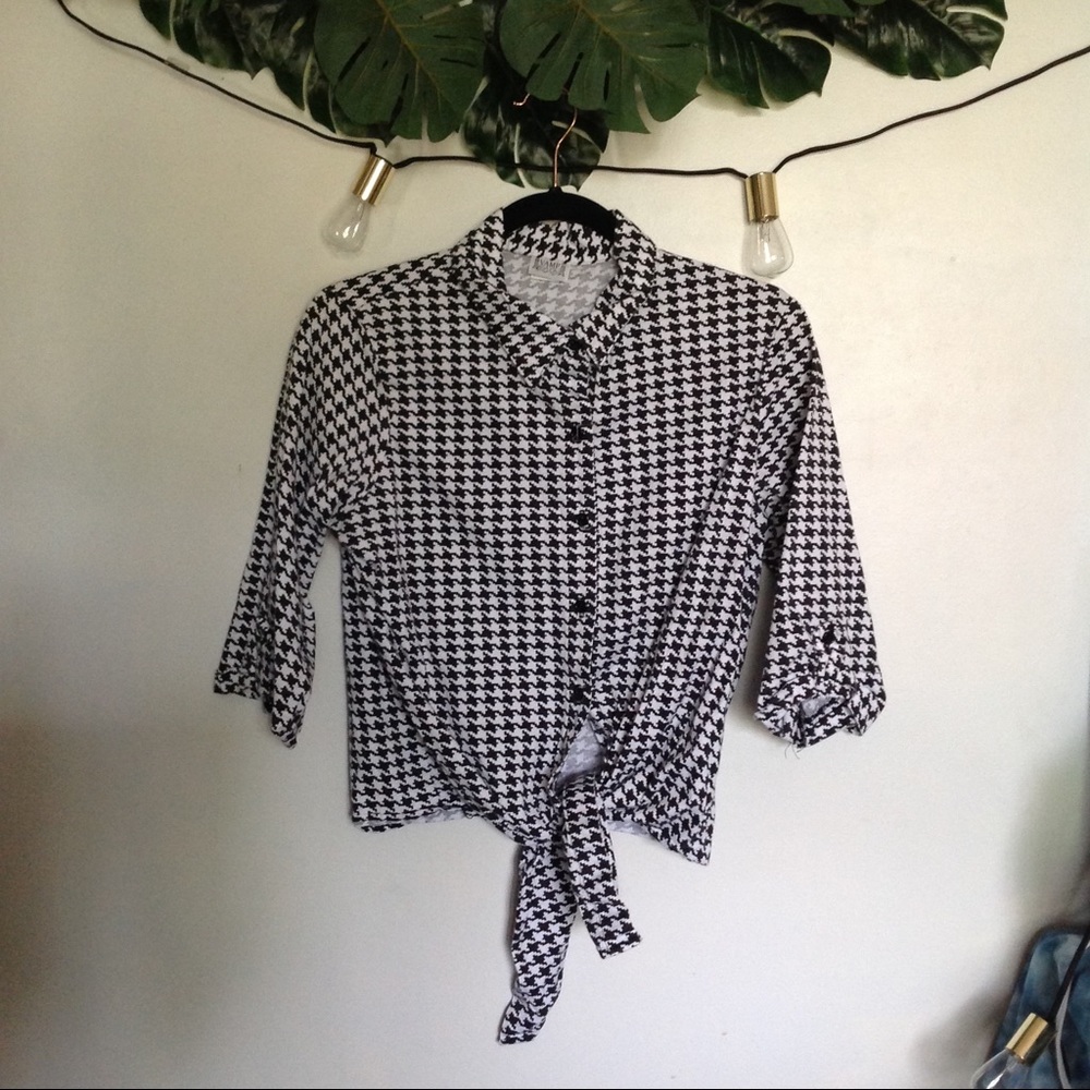 "LIKE" FOR PRICE DROP🌿// bnw houndstooth top.
